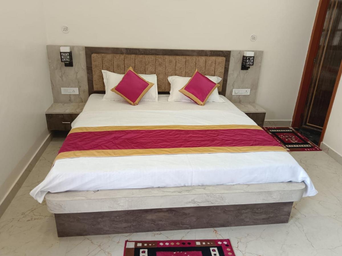 Homestay Happy Homes - Entire 2bhk Flat *